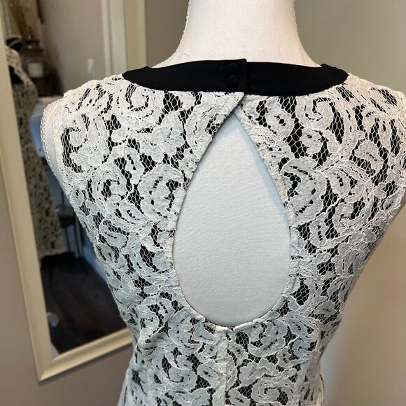 Victoria's Secret Cream Lace Midi Dress with Black Bow, Size 6 - Picture 11 of 16